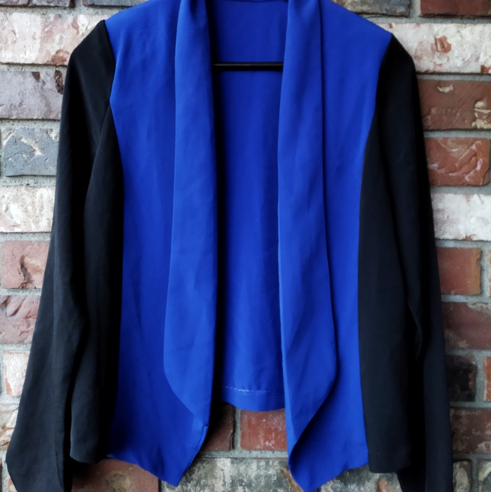✨ LUSH Blazer - Picture 3 of 5